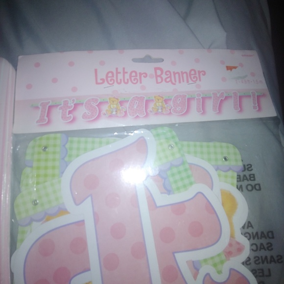 NEW BABY GIRL SHOWER SUPPLIES (FOR 16 GUEST) - Picture 2 of 5